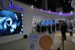 美的空气能热水器抢占第六届中国热泵展风头