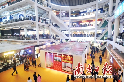 双面龙家展 大手笔投入“攻城略地”(图2) 双面龙家展 大手笔投入“攻城略地”(图2)