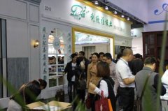 利欣雅板业全新亮相第六届衣柜展 迎战衣柜展会