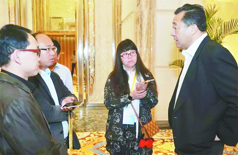 “海纳百川、博览世界!”作为立足于特区国际旅游岛、借助“一带一路”优势打造的国家级综合性展会,海博会将成为海南省重要的开放性商业平台与窗口。
