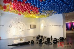 无与伦比抽象美,艺术家的抽象作品展览值得看