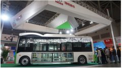 2016中国交通用铝展 金龙全铝纯电动车现身