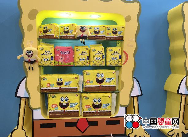 海绵宝宝&amp;派大星纸尿裤欢乐亮相北京京正展(图2)