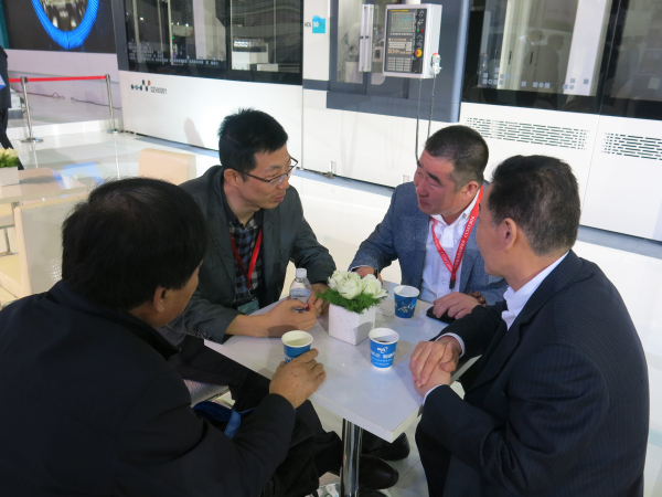 大连机床领航第九届中国数控机床展览会