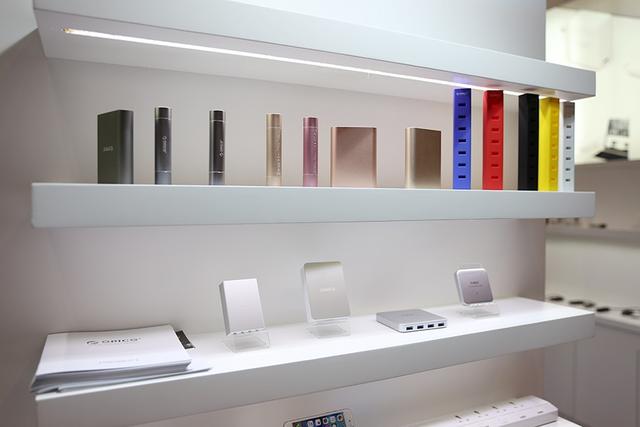 ORICO携诸多Type-C Hub新品亮相环球电子展(图3) 多接口桌面式智能充电产品