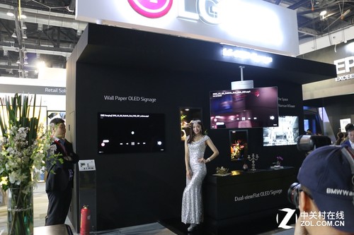 InfoComm2016:LG携OLED解决方案出展(图3) LG展台上展示了两套基于OLED面板技术的商用显示解决方案