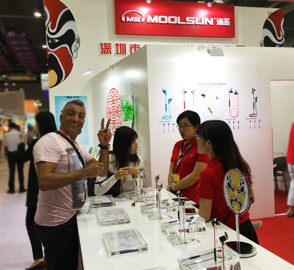 香港环球资源电子展沐圣moolsun首款耳机曝光