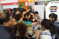 展会热闹 市民热情参与度高热情,参与度高