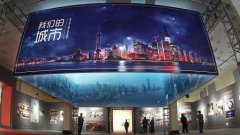 "逐梦新时代"展览参观者:很高兴成为巨变的亲历者和见证者