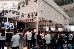 著名相声大师苗阜莅临林肯展台 与现场观众共同体验
